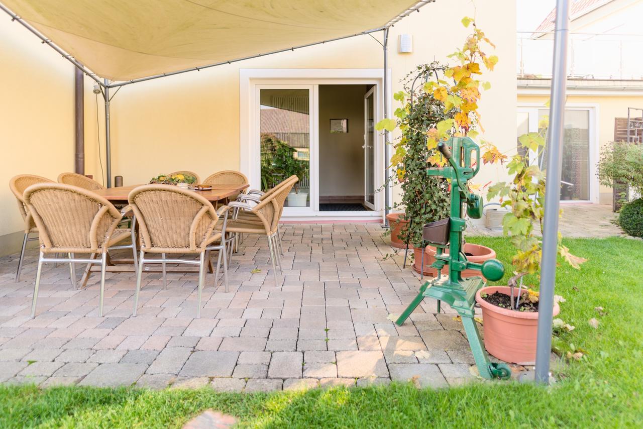 Domizil Nunn Hotel Escherndorf Ngoại thất bức ảnh