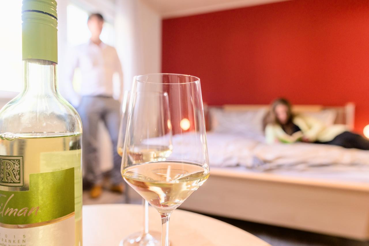 Domizil Nunn Hotel Escherndorf Ngoại thất bức ảnh